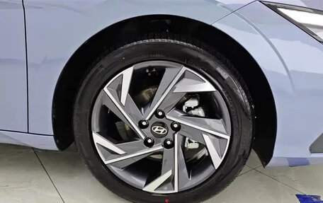 Hyundai Elantra, 2025 год, 1 650 000 рублей, 14 фотография