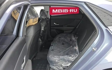 Hyundai Elantra, 2025 год, 1 650 000 рублей, 10 фотография