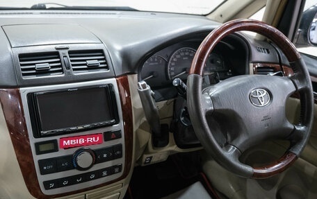 Toyota Picnic II, 2003 год, 919 000 рублей, 19 фотография