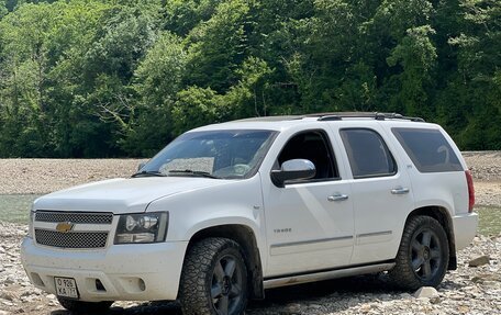 Chevrolet Tahoe III, 2013 год, 1 900 000 рублей, 2 фотография