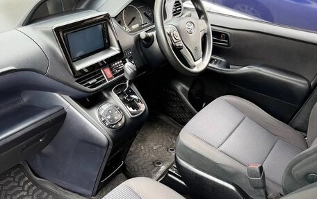 Toyota Noah III, 2014 год, 1 500 000 рублей, 6 фотография