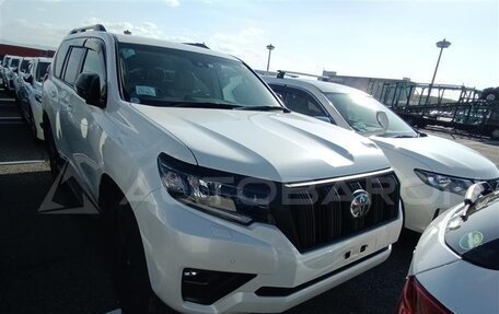 Toyota Land Cruiser Prado 150 рестайлинг 2, 2022 год, 6 120 000 рублей, 1 фотография