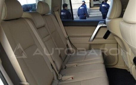 Toyota Land Cruiser Prado 150 рестайлинг 2, 2022 год, 6 120 000 рублей, 6 фотография
