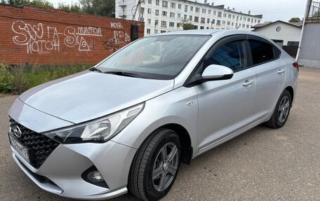 Hyundai Solaris II рестайлинг, 2021 год, 1 599 000 рублей, 8 фотография