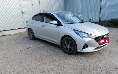 Hyundai Solaris II рестайлинг, 2021 год, 1 599 000 рублей, 2 фотография