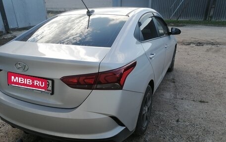 Hyundai Solaris II рестайлинг, 2021 год, 1 599 000 рублей, 4 фотография