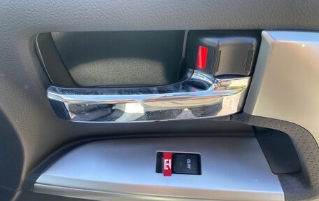 Toyota Land Cruiser 200, 2014 год, 14 500 000 рублей, 39 фотография
