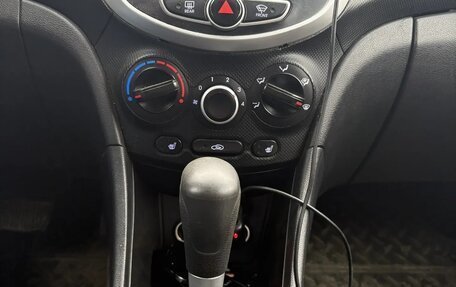Hyundai Solaris II рестайлинг, 2011 год, 550 000 рублей, 14 фотография