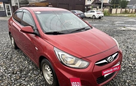 Hyundai Solaris II рестайлинг, 2011 год, 550 000 рублей, 2 фотография