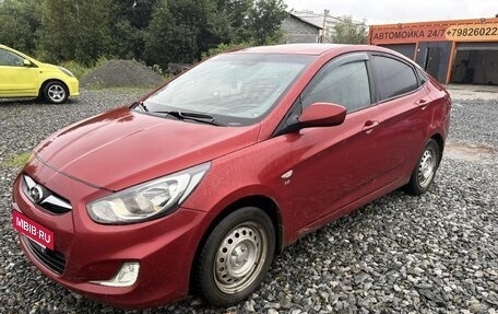 Hyundai Solaris II рестайлинг, 2011 год, 550 000 рублей, 6 фотография