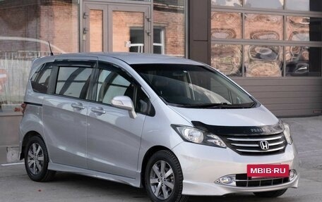 Honda Freed I, 2010 год, 900 000 рублей, 3 фотография