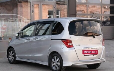 Honda Freed I, 2010 год, 900 000 рублей, 7 фотография