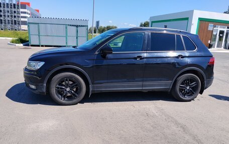Volkswagen Tiguan II, 2019 год, 1 610 000 рублей, 3 фотография