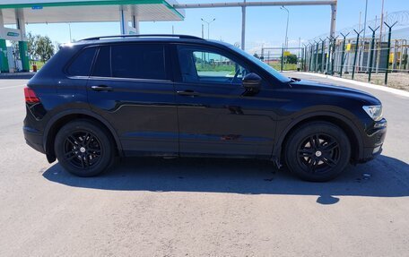 Volkswagen Tiguan II, 2019 год, 1 610 000 рублей, 5 фотография