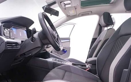 Volkswagen Golf VIII, 2021 год, 17 фотография