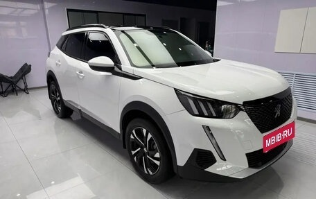 Peugeot 2008 II, 2022 год, 1 300 000 рублей, 3 фотография