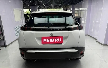 Peugeot 2008 II, 2022 год, 1 300 000 рублей, 5 фотография