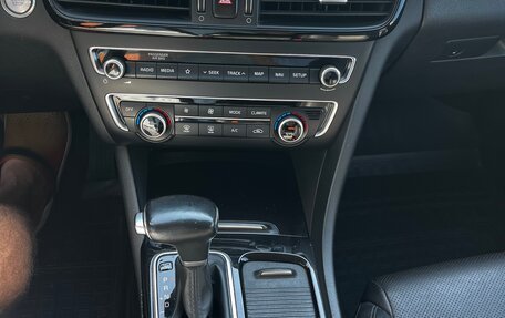 KIA Optima IV, 2019 год, 1 300 000 рублей, 10 фотография