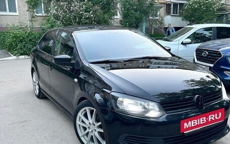 Volkswagen Polo VI (EU Market), 2013 год, 685 000 рублей, 3 фотография