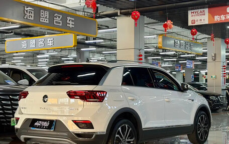 Volkswagen T-Roc I, 2022 год, 1 500 000 рублей, 6 фотография