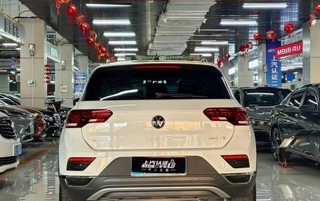 Volkswagen T-Roc I, 2022 год, 1 500 000 рублей, 5 фотография