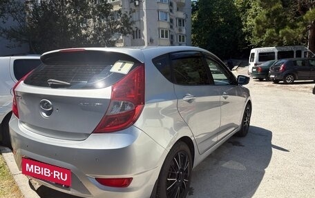 Hyundai Solaris II рестайлинг, 2012 год, 700 000 рублей, 5 фотография