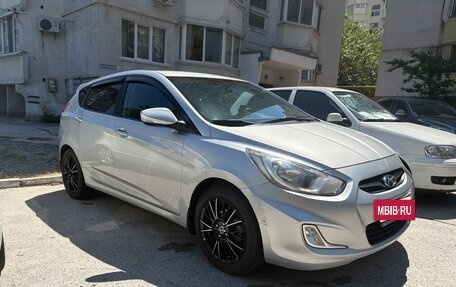 Hyundai Solaris II рестайлинг, 2012 год, 700 000 рублей, 9 фотография