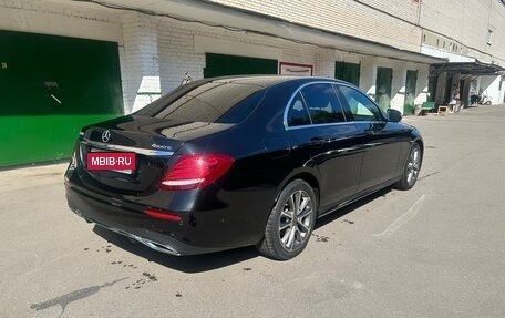 Mercedes-Benz E-Класс, 2019 год, 3 400 000 рублей, 1 фотография