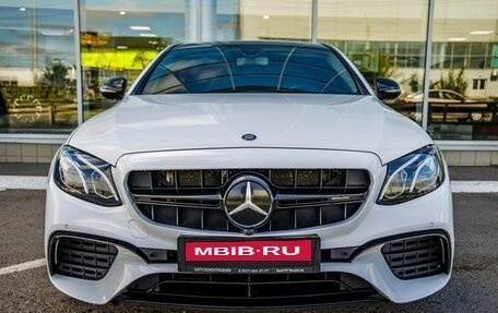 Mercedes-Benz E-Класс, 2017 год, 2 528 000 рублей, 2 фотография