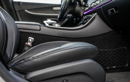 Mercedes-Benz E-Класс, 2017 год, 2 528 000 рублей, 31 фотография