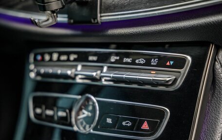 Mercedes-Benz E-Класс, 2017 год, 2 528 000 рублей, 35 фотография