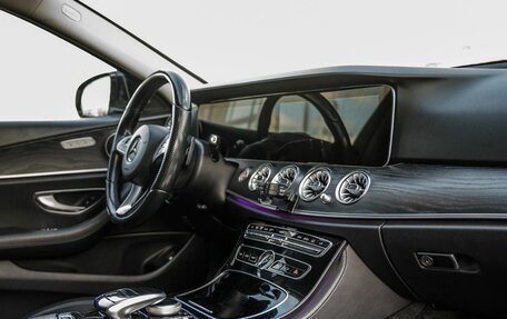 Mercedes-Benz E-Класс, 2017 год, 2 528 000 рублей, 37 фотография