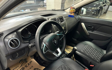 Renault Logan II, 2019 год, 550 000 рублей, 11 фотография