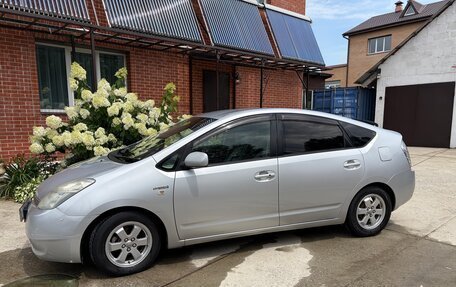 Toyota Prius, 2009 год, 720 000 рублей, 2 фотография