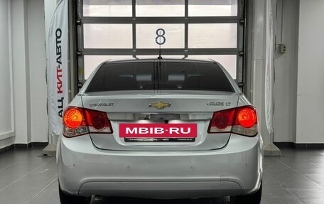 Chevrolet Cruze II, 2010 год, 650 000 рублей, 8 фотография