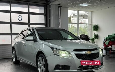 Chevrolet Cruze II, 2010 год, 650 000 рублей, 5 фотография