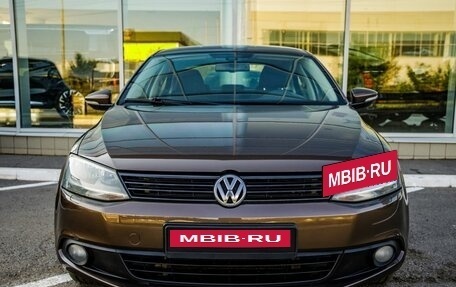 Volkswagen Jetta VI, 2011 год, 828 000 рублей, 2 фотография
