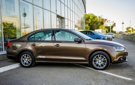 Volkswagen Jetta VI, 2011 год, 828 000 рублей, 8 фотография