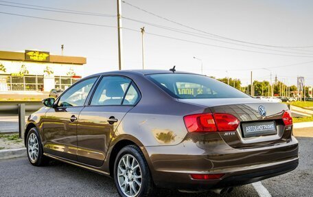 Volkswagen Jetta VI, 2011 год, 828 000 рублей, 5 фотография