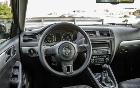 Volkswagen Jetta VI, 2011 год, 828 000 рублей, 17 фотография