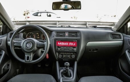 Volkswagen Jetta VI, 2011 год, 828 000 рублей, 16 фотография