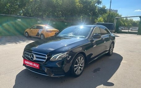 Mercedes-Benz E-Класс, 2019 год, 3 400 000 рублей, 3 фотография
