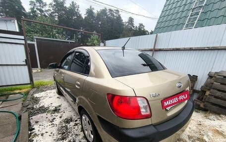 KIA Rio II, 2007 год, 400 000 рублей, 12 фотография