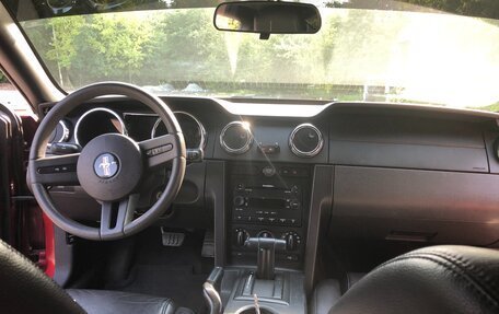 Ford Mustang VI рестайлинг, 2005 год, 3 000 000 рублей, 17 фотография