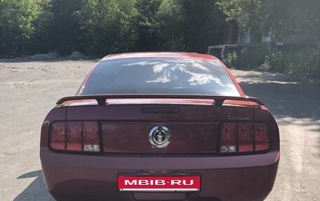 Ford Mustang VI рестайлинг, 2005 год, 3 000 000 рублей, 19 фотография