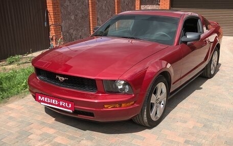 Ford Mustang VI рестайлинг, 2005 год, 3 000 000 рублей, 14 фотография