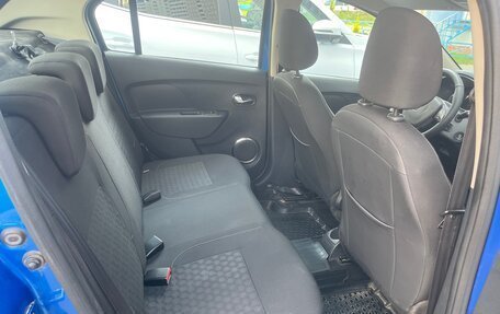 Renault Logan II, 2017 год, 590 000 рублей, 11 фотография