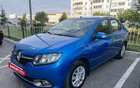 Renault Logan II, 2017 год, 590 000 рублей, 2 фотография