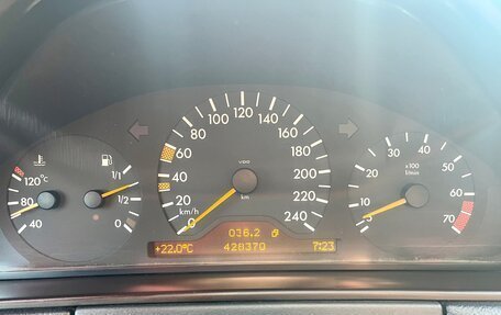 Mercedes-Benz E-Класс, 1998 год, 330 000 рублей, 18 фотография