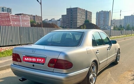 Mercedes-Benz E-Класс, 1998 год, 330 000 рублей, 7 фотография